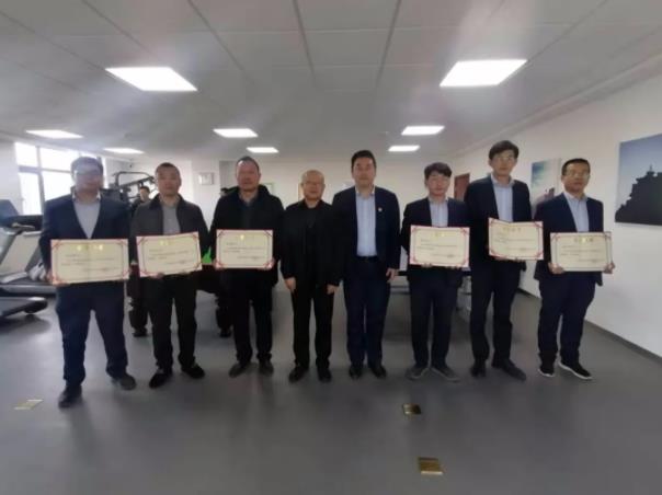 开云官方手机登录入口-开云(中国)
团委举办球类联谊比赛(图2) 开云官方手机登录入口-开云(中国)
团委举办球类联谊比赛(图2)