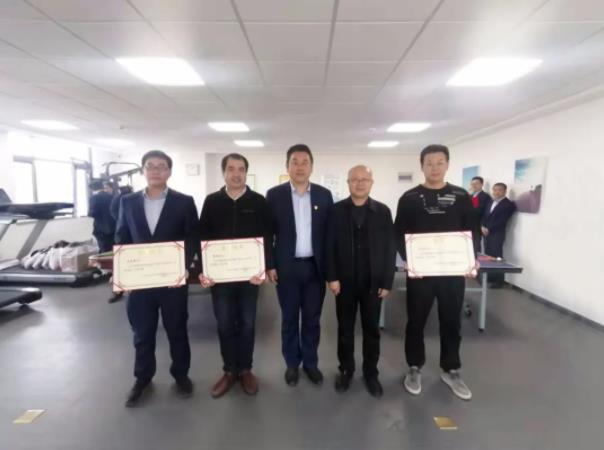 开云官方手机登录入口-开云(中国)
团委举办球类联谊比赛(图3) 开云官方手机登录入口-开云(中国)
团委举办球类联谊比赛(图3)